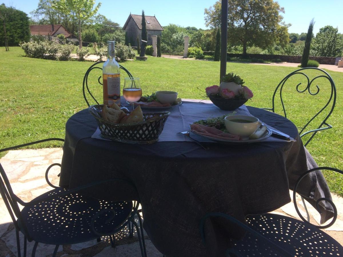 Le Couvent Bed & Breakfast Saint-Jean-de-Laur ภายนอก รูปภาพ