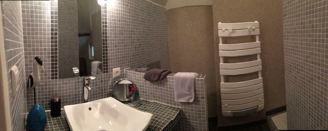 Le Couvent Bed & Breakfast Saint-Jean-de-Laur ภายนอก รูปภาพ